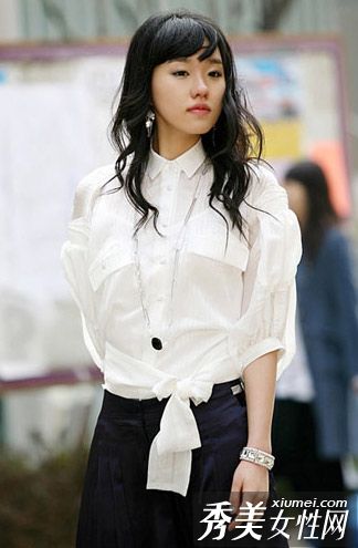 优雅大方的7号衬衫很耐穿