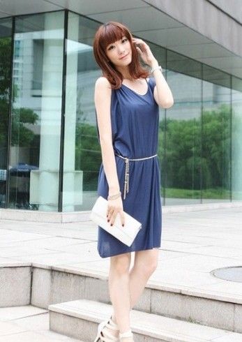 腰带连衣裙的淑女味道。