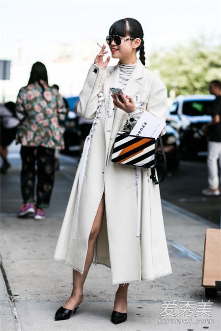 长外套带图片长外套带不同的鞋子