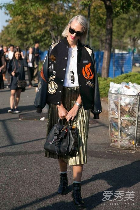 最实用、最时尚的百褶裙穿着方式