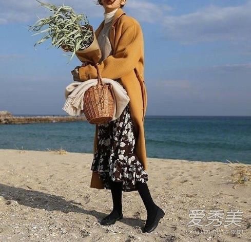 对一个不高的女孩来说,日常生活中的平淡与平淡