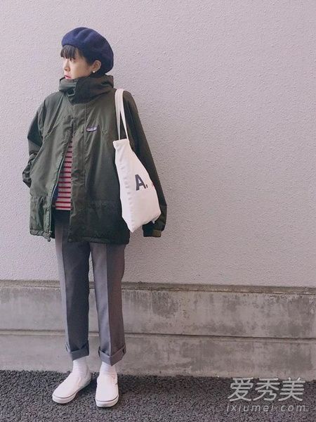 这个小女孩冬天穿什么?日本女孩的四种养育技巧