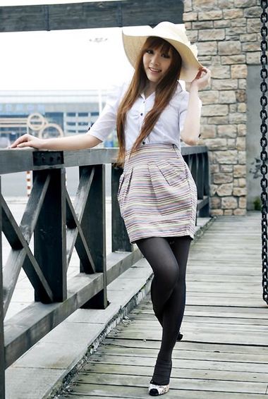 花玉米裙子很漂亮,散发出可爱的女性味道。