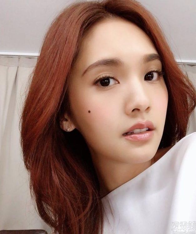 这些白皮肤的女明星是如何变白的?