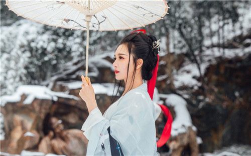 如何洗和挂中国衣服