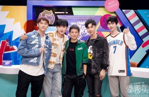 李·和吉姆强烈推荐冰原冰川泥面膜，快快种草！