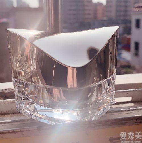 最近很受欢迎的几朵玫瑰紧致面霜真的有那么神奇吗?
