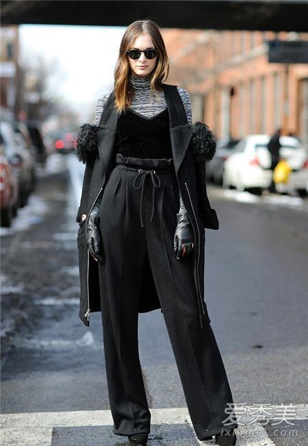 你冬天穿什么样的袜子?你在紧身裤里穿什么上衣?