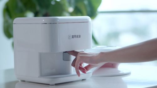 人工美甲师VS智能美甲师,美甲师的经验告诉你如何选择!