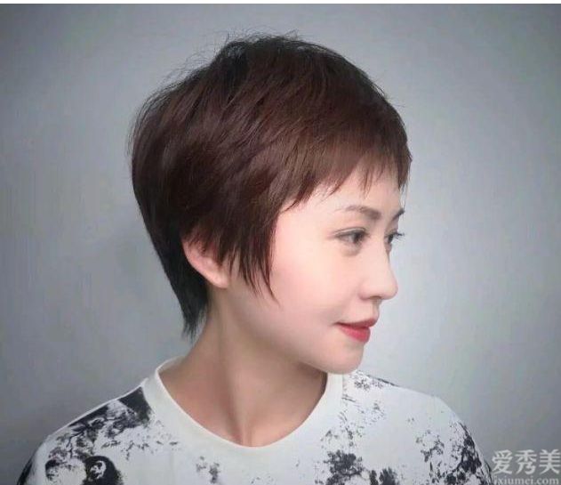 让人心动的“爆炸”短发