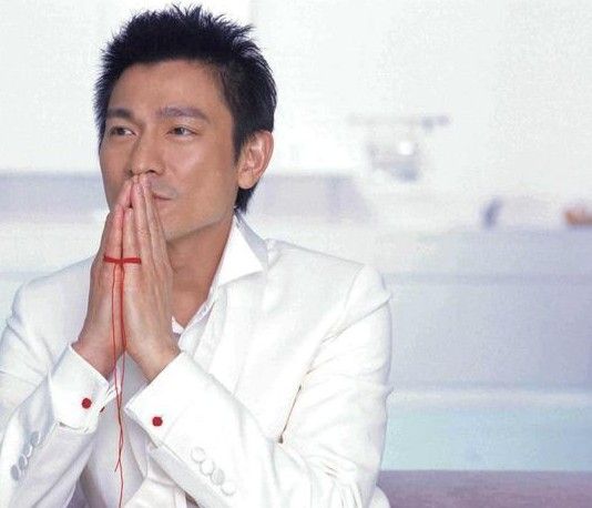 刘德华与朱丽倩牵手并保持技巧