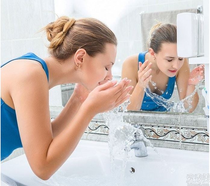 如何使用洗面奶?如何打开洗面奶