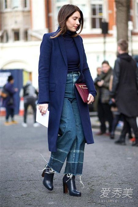 宽腿裤在冬天会搭配什么样的鞋子和袜子？