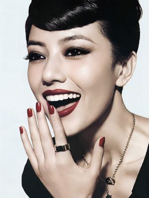 今年秋天,最复古的化妆3键