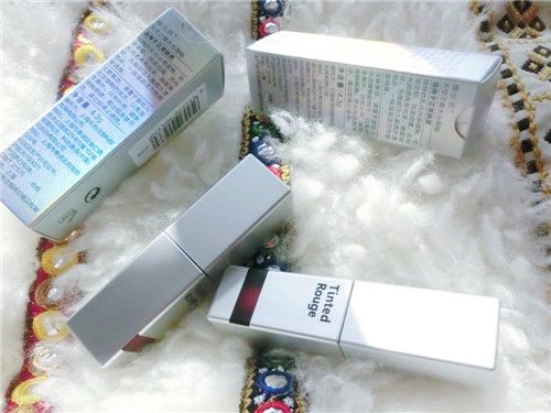 哪种便宜的唇彩适合学生聚会