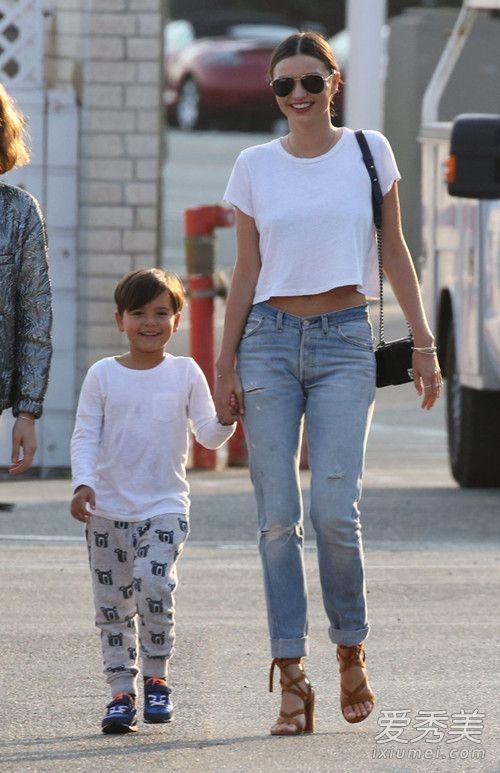 当牛仔裤看起来这么好的时候,他们是怎么做到的?