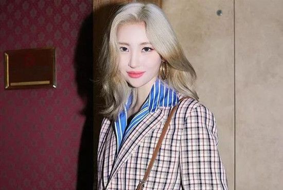 什么样的发型适合大脸蛋儿的女孩?pick的小脸发型可以在一秒钟内轻松变成女神!