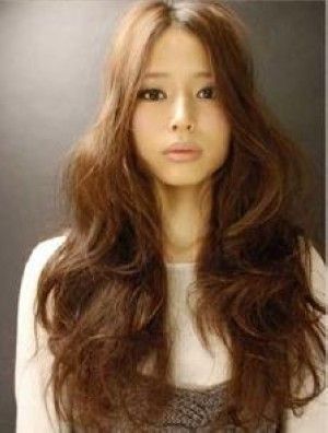 我会教你如何把一个正方形的脸变成一个瓜子脸,即使你把它分成一个大波浪。
