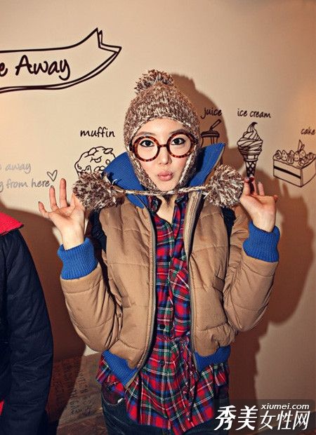 小型女性的温暖新年着装风格