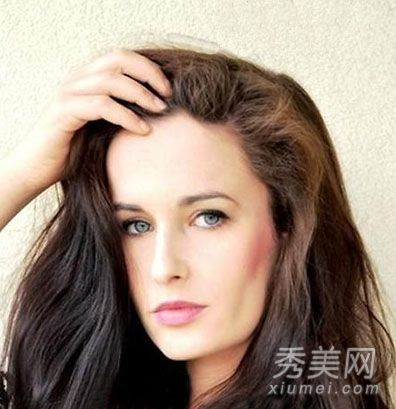 欧美街头拍发型方脸女孩最适合的发型设计