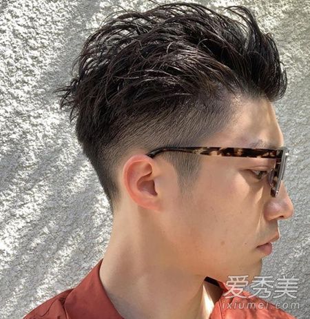 现在男孩最流行的发型是什么?男孩的经典短发是什么样的?