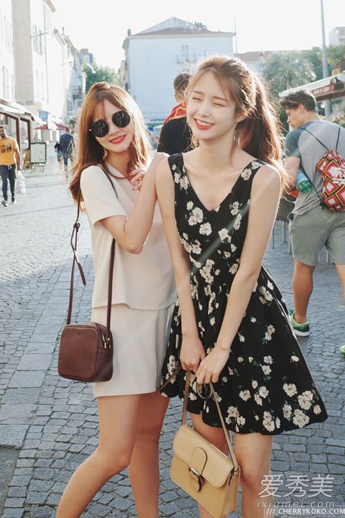 夏天你出去的時候會穿什麼樣的韓國美女？新鮮又甜蜜