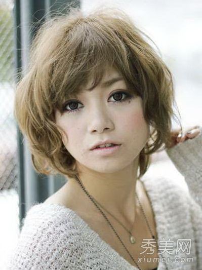 包子莲是最适合日本瘦脸发型推荐的发型