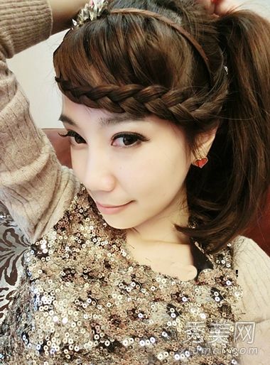 刘海发型翻新喜欢甜美凉爽的风格