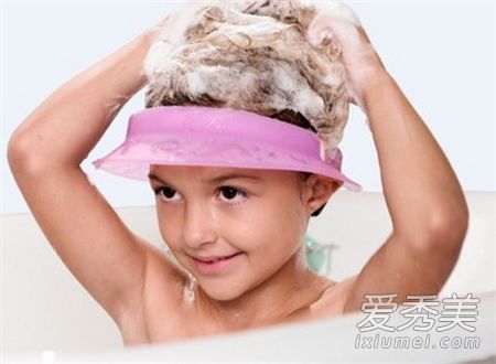 如何清洗干洗的头发提示揭示了哪个品牌的干洗发胶是好的