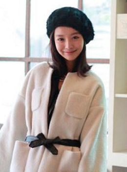 韩枫的美丽发型巧搭各种外套