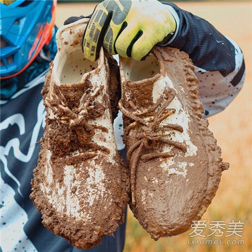 如何清洁脏运动鞋如何清洁脏运动鞋