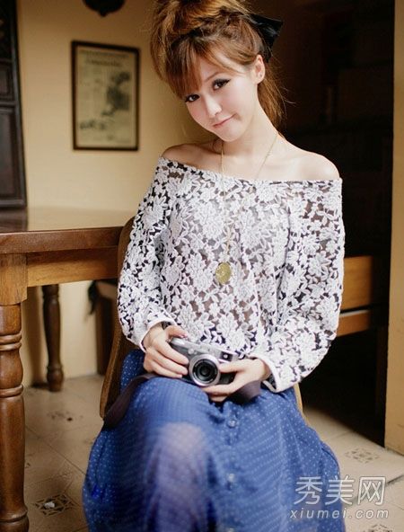 年轻模特挑战藤井莉娜碎花蕾丝展现日本田园风格