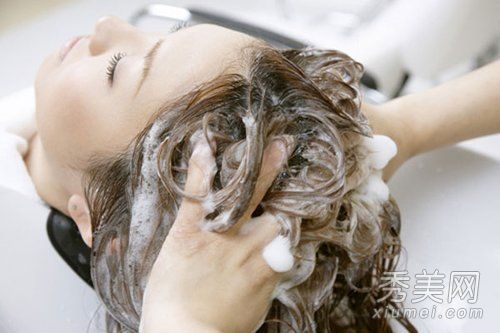 洗发五大禁忌:小心头皮损伤和脱发