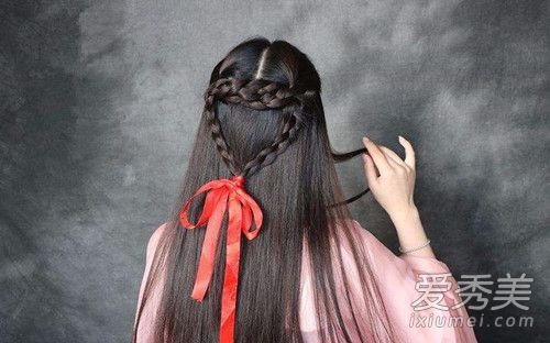 你想穿什么样的中国服装？一种简单的中式服装日常发型打结方法