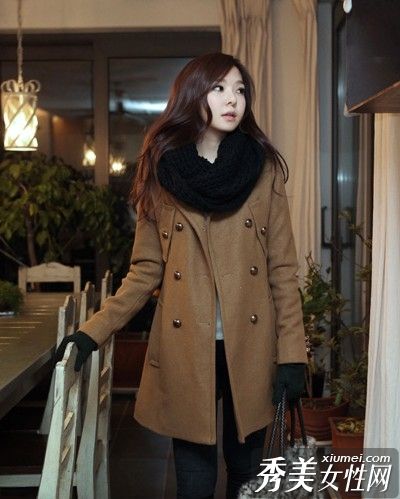 冬季辣妹喜欢修身时尚外套