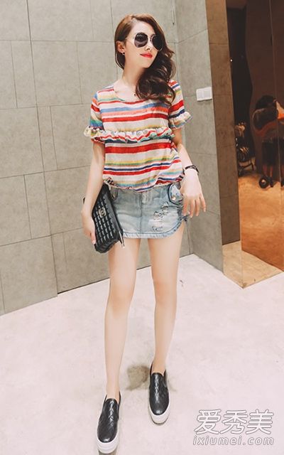 雪纺衬衫配短裤和裙子既简单又时尚。