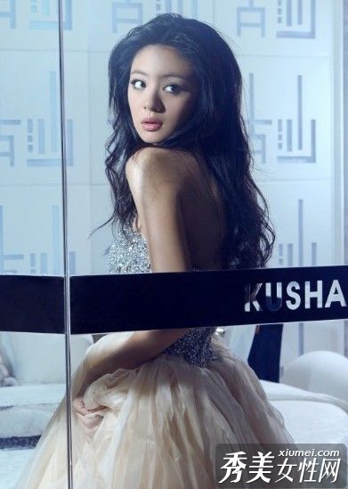 对于一个温柔、卷发、多情的女演员来说,这是最美好的时刻