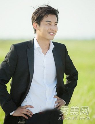 “不要谈恋爱结婚”男主持人吴金妍帅气的短发