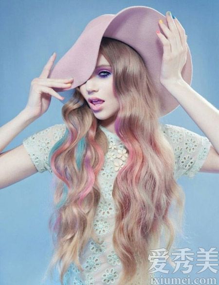 在一年中的染发季节去除干头发的四个技巧。