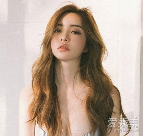 多长时间烫发一次比较好？如何减少烫发的伤害？