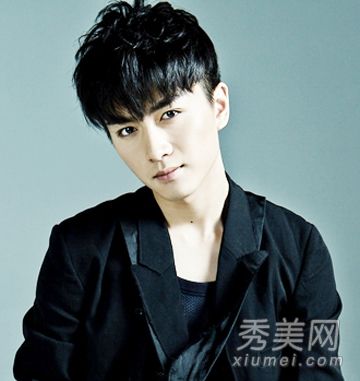陈晓帅气短发造型调查