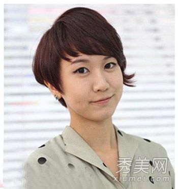 一个女孩的长脸适合什么样的短发?主键