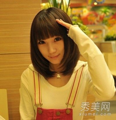 选择合适的发型,告别大圆脸,变成小脸蛋美女。