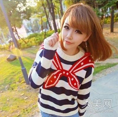 卷发修饰脸型,肉圆脸打造小V脸
