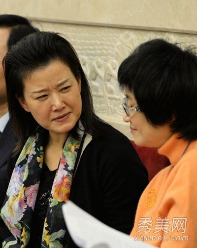 宋祖英的裸脸暴露了女演员卸妆后的真实面貌