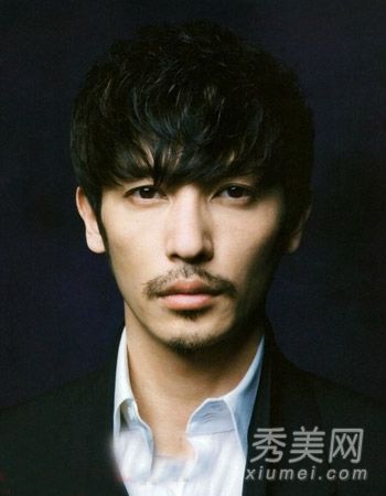 时尚而有能力的商人必须有9种短发。