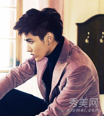 吴亦凡最新的大发型,短发变得安静