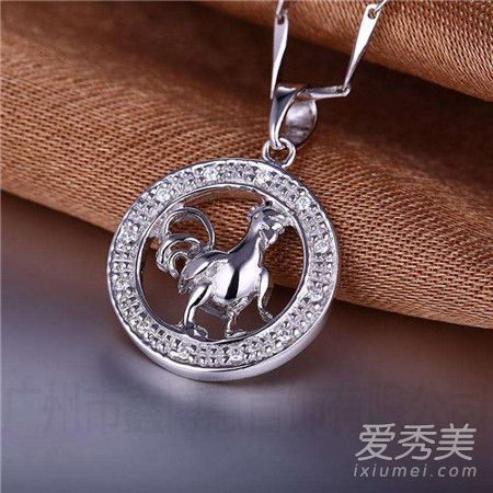 银首饰变黑的原因是什么