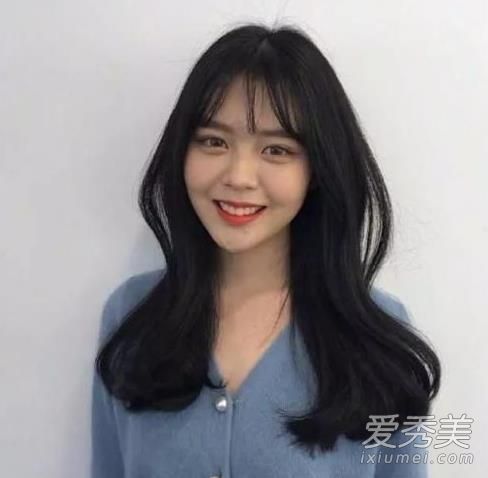 卷发什么发型不需要烫卷发适合什么发色