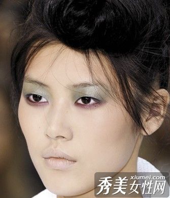 夏日流水多彩时尚彩妆调色板